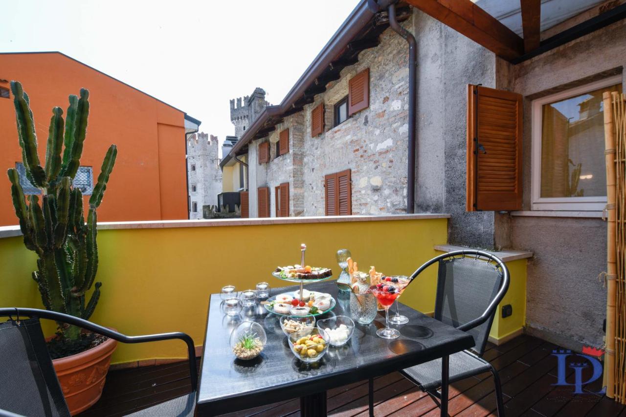 Desenzanoloft Official Partner Marriott Homes & Villas - Queen Of Sirmione Castle View Exteriör bild