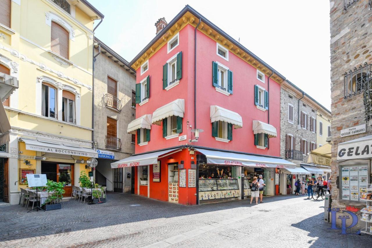 Desenzanoloft Official Partner Marriott Homes & Villas - Queen Of Sirmione Castle View Exteriör bild